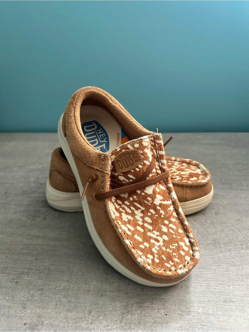 HEYDUDE Womens Wendy Comf Luxe Suede Tan Fawn Patterned Slip-On Moccasins